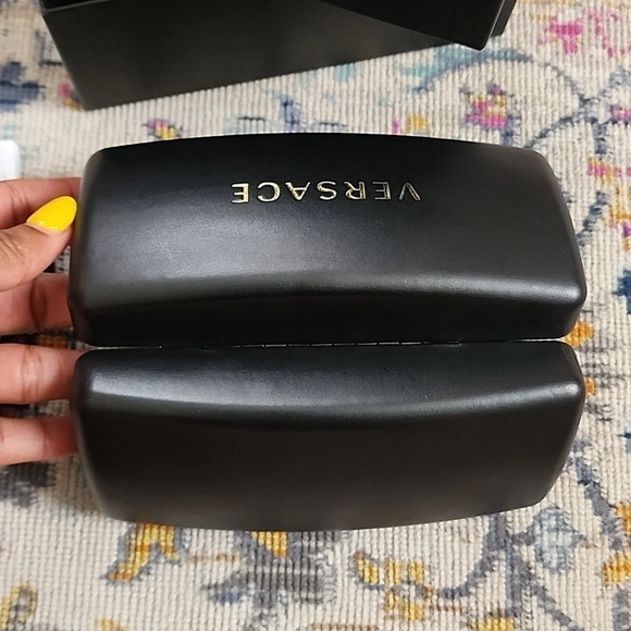 Versace Sunglass Box, Shell Case. - Picture 3 of 11